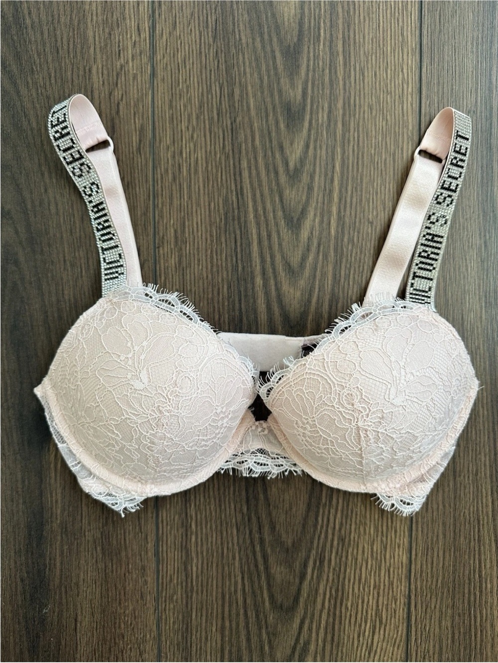 Victoria’s Secret Bombshell Bra Pink Lace Rhinestone Bling Straps 32D